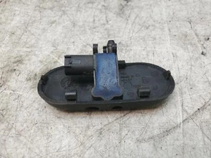 AUDI A3 MK2 8P A5 PRE LCI 03-08 DRIVERS RIGHT WINDSCREEN WASHER JET 8P0955988C - Picture 1 of 7