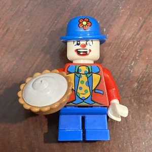 LEGO MINIFIGURES (8805) CMF Series 5 - SMALL CLOWN Pie Blue Pants - Picture 1 of 2