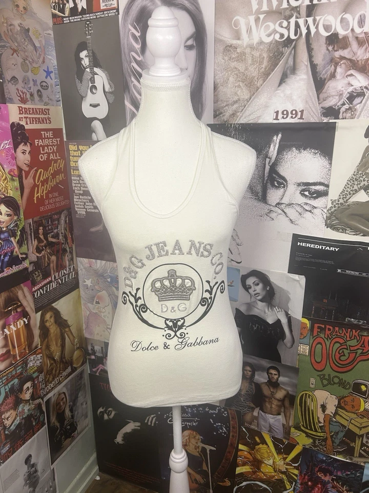 Camiseta sin mangas Y2K Vintage D&G Dolce and Gabbana Crown Logo blanca espalda cruzada. Foto 1 de 4