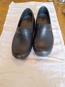 Crocs Dual Comfort Women's Black Slip On Clogs Shoes Size 8 - Picture 1 of 7