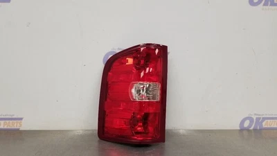 10 MONTAJE LUZ TRASERA CHEVY SILVERADO 2500 CONDUCTOR IZQUIERDO Foto 1 de 4