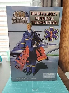 America's Finest 21st Century Toys Mujer EMT Emergencia Médica Técnica Nuevo en Caja - Imagen 1 de 8