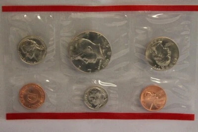 1986 US Mint uncirculated coins set 2-one Denver one Philadelphia (91c in each) - Image 1 of 3