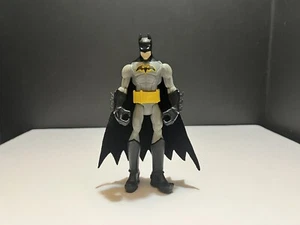 Figura de acción Batman 2012 Mattel DC Comics Power Attack negro y gris de 6 - Imagen 1 de 7