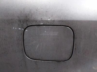 Audi A6 Quattro Wagon 2002 OEM tanque de combustible trasero puerta solapa luz plateada LY7W 98-04 Foto 1 de 4