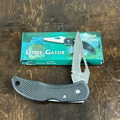Frost Cutlery Little Gator 15-285B Lightweight Lock Back Folding Knife - Image 1 of 4