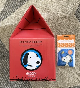 Scentsy Peanuts Snoopy Buddy mit Autumn Adventure Pak Ausverkauft! Neu im Karton - Bild 1 von 4