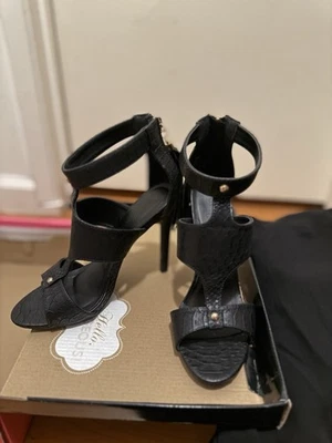 Zapatos de tacón alto para mujer talla 7 Foto 1 de 4