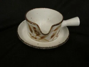 Midwinter  Wild Oats Gravy Boat and Stand Made in England - Picture 1 of 1