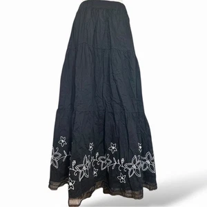 Liz & Me Boho schwarz weiß Crinkle Baumwolle Stickerei Blumen Stufen A-Linie Rock - Bild 1 von 16