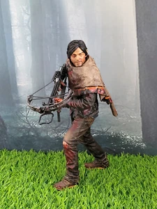 Mcfarlane The Walking Dead Daryl Dixon Deluxe Action Figure 10" Survivor Edition - Picture 1 of 20