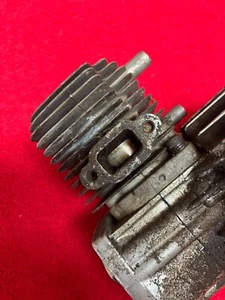 Echo SRM-2301 Trimmer Engine Block Assembly clutch to starter cog - Picture 1 of 9