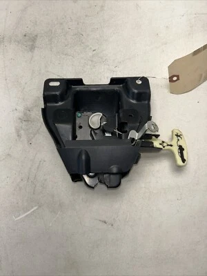 2006-2010 dodge charger r/t sedan 4-door  Trunk Latch Deck Kid Latch W/Plastic - Image 1 of 4