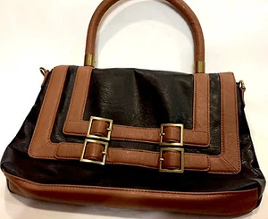 KATE LANDRY NWOT HAND BAG WITH DETACHABLE SHOULDER CHAIN BLACK AND TAN  - Picture 1 of 10