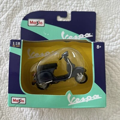 Miniature Maisto Scooter Piaggio & Co #31540 Vespa 90 Super Sprint 1965 /1:18 - Image 1 of 4