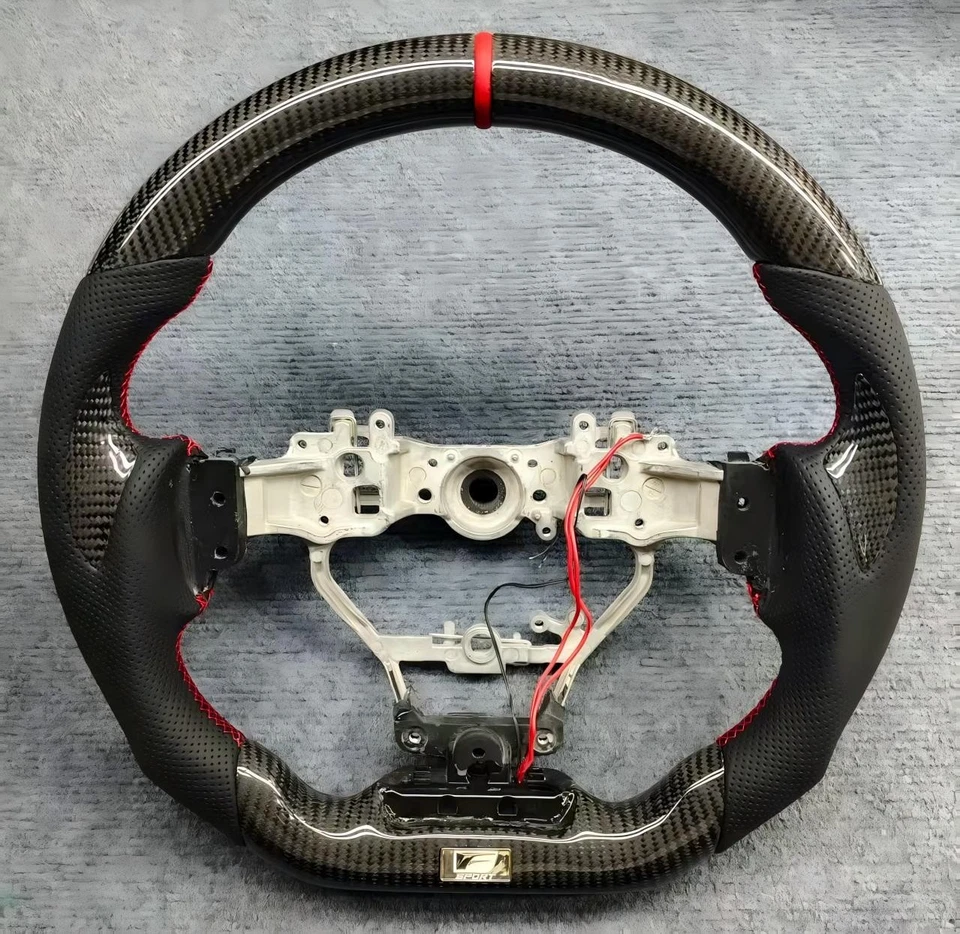 Volante de fibra de carbono térmico para Lexus ISF IS200/250/300/350 2014-2024 EE. UU. Foto 1 de 1