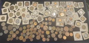 lotto monete da viaggio mondiali collezione, 1915 penny inglese, Asia, Europa, Canada - Foto 1 di 11