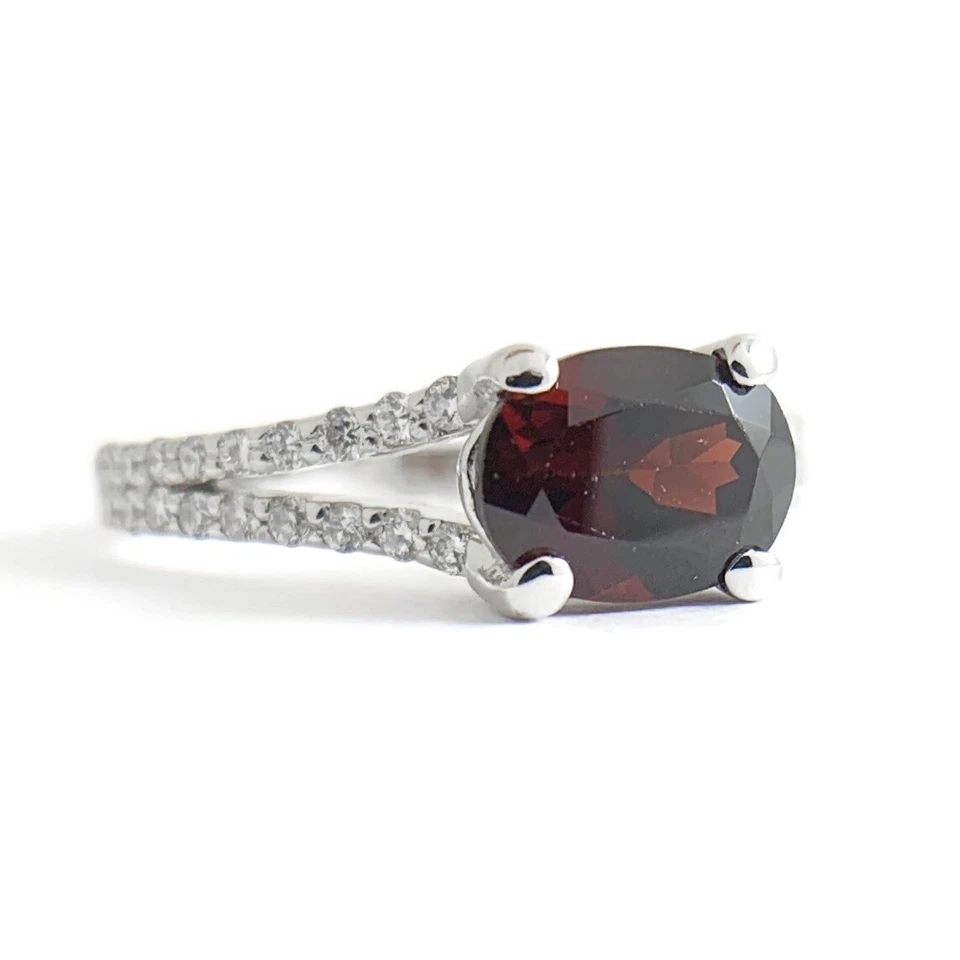 Oval Garnet Diamond Split Shank Statement Ring 14K White Gold, 2.10 CTW, 2.95 Gr - Image 1 of 4