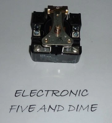 RLY1216  ECG SPST - DM  30AMPS COIL 240VAC  50 / 60 Hz - Image 1 of 2