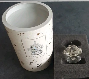 Swarovski Crystal BIRTHDAY CAKE - SCS 5th Anniversary - Annual Edition - Boxed - Picture 1 of 5