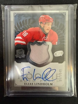 2013-14 Upper Deck The Cup - Rookie Auto Patch Elias Lindholm #178 /249  - Image 1 of 4