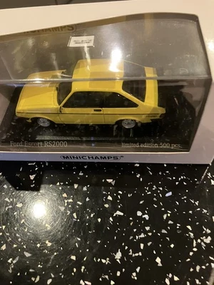 Minichamps escala 1/43 400 084302 - Ford Escort II RS 2000 1976 - amarillo Foto 1 de 4