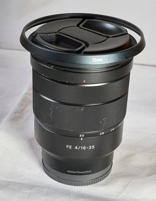 Sony SEL1635Z 16-35mm F4,0 Zeiss OSS, E-Mount, Vollformat Weitwinkel-Zoom Objekt - Bild 1 von 4