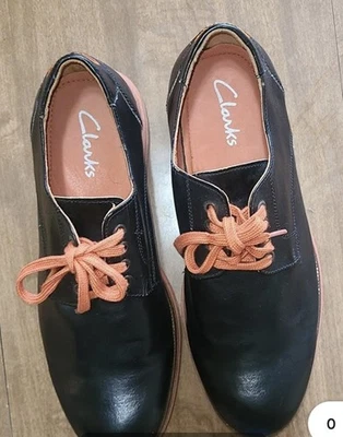 Clark’s Teadale Rhea Damas Oxford Talla 8.5M Negro Y Naranja  Foto 1 de 4