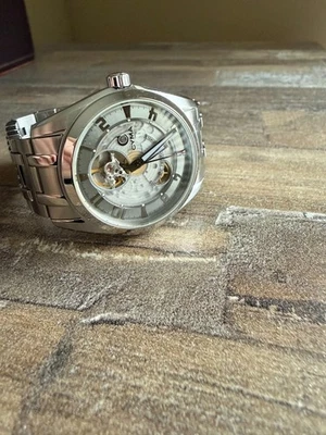 Reloj Automático Suizo CYMA ETA 2824 Grado Elabore Foto 1 de 4