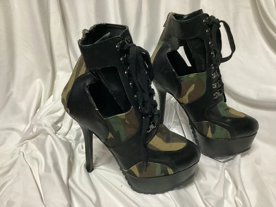 Botas de salto Wild Diva Camp tamanho 8 salto - Imagem 1 de 4