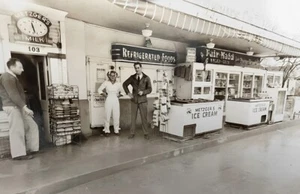 Metzger's Dairy N. Flores St. San Antonio TX 1940 POSTER 24 X 18 Inches Wall Art - Picture 1 of 2