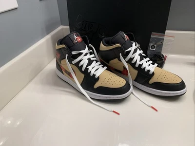 Talla 10 - Jordan 1 Mid SE Tartan Swoosh Foto 1 de 4