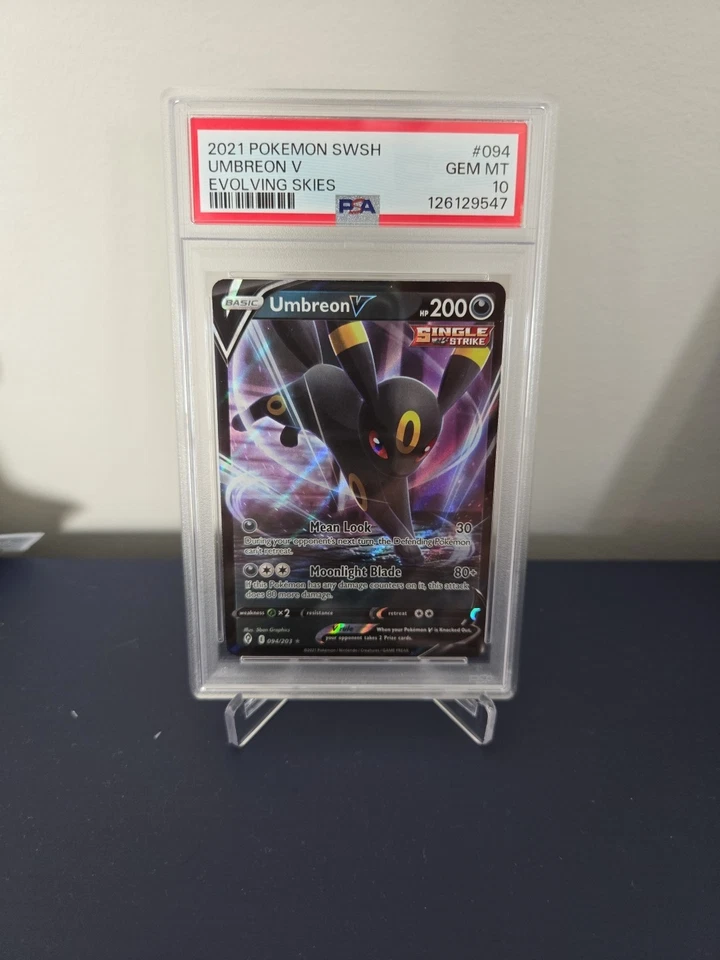 PSA 10 Umbreon V 094/203 SWSH07: Evolving Skies Holo - Image 1 of 1