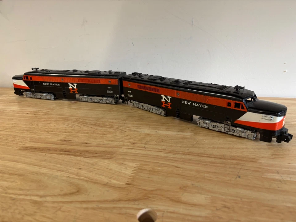 American Flyer S Gauge New Haven Alco PA Diesel Locomotive Pair 494 & 495 - RUNS - Image 1 of 4
