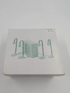 DEPT 56 Village Zuckerstange Laternenmasten, 4er Set, batteriebetrieben - Bild 1 von 7