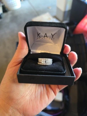 Engagement Ring - Image 1 of 2