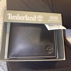 Timberland Men's Genuine Leather Bifold Passcase Wallet