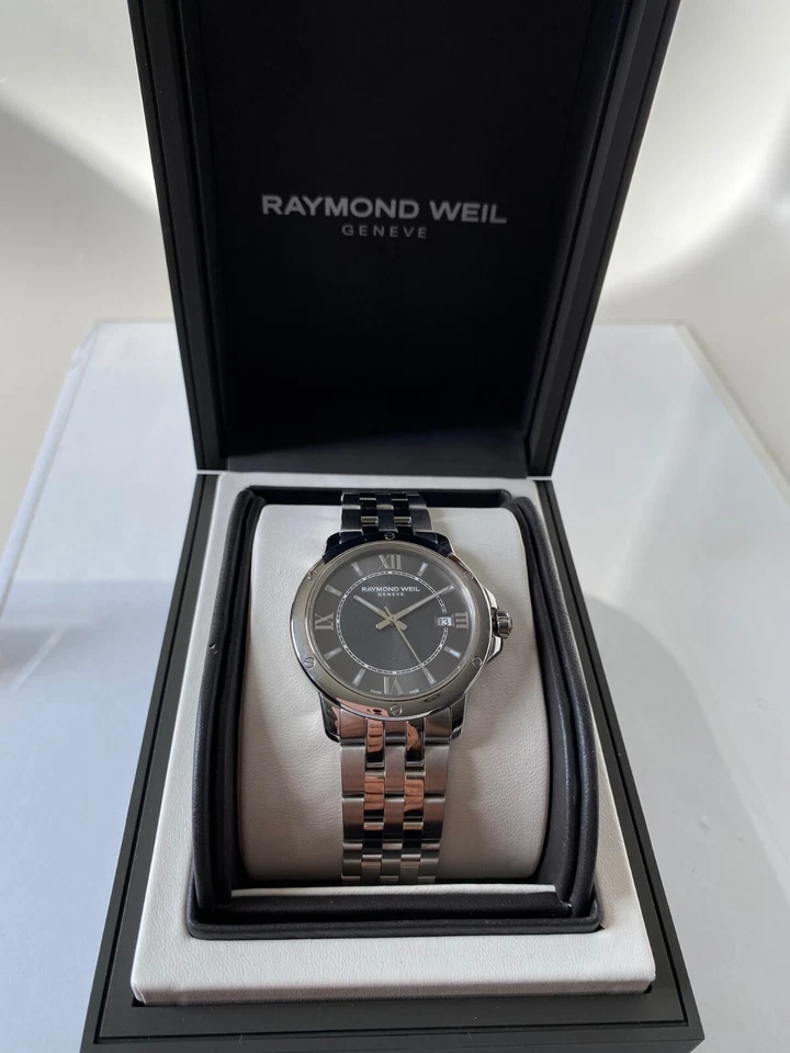 Pulsera Raymond Weil 5591-ST-00607 Tango para hombre fecha suiza números romanos Foto 1 de 1