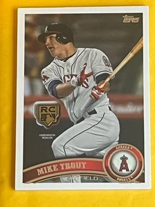 Mike Trout Topps Serie 1 2020 #RCRMT *Medallón con logotipo de radiocontrol retrospectivo* - Imagen 1 de 2