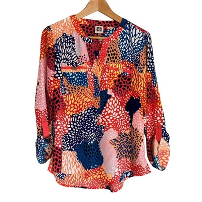 Blusa Anne Klein con botones dorados para mujer pequeña manga 3/4 enrollable Foto 1 de 4