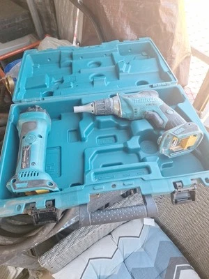 Makita 18V XSF03 and XOC01 cordless screwdriver and Oscillating Multi tool... - Image 1 of 4