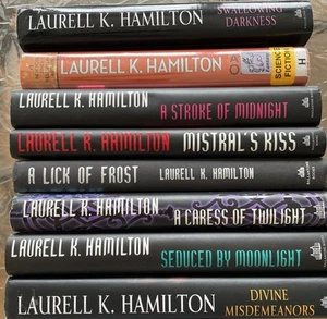 Laurell K. Hamilton Hardcover Books Lot of 8 Meredith Vampire Novels Mixed lot - Picture 1 of 14