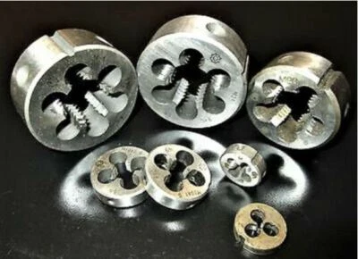 Schneideisen rechts HSS Feingewinde M2 5 8 12 14 bis M45 Gewindeschneider UdSSR  - Bild 1 von 3