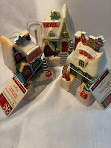 Hallmark Caroling Cottages Synchronized Christmas Music & Lights 2009 - Set of 3 - Picture 1 of 14