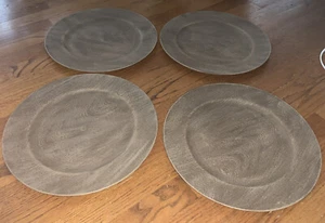 Brown Wood Grain Chargers Lot Of 4 Oversized Dinner Plate Sushi Plastic SET 💗 - Picture 1 of 4