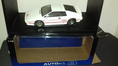 lotus esprit turbo miniature autoart 1/18e en boite - Photo 1/2