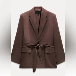 ZARA GERADE GESCHNITTENER BLAZER MIT GÜRTEL - Bild 1 von 5