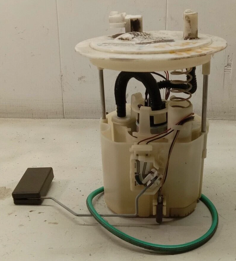 2007 - 2011 NISSAN SENTRA FUEL PUMP ASSEMBLY OEM, 323-50224 - Image 1 of 4