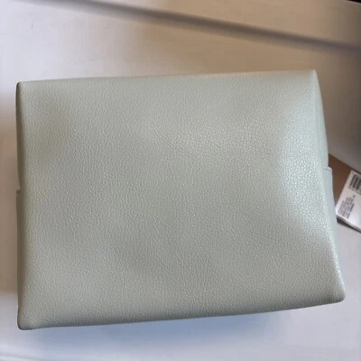 Bolso de Maquillaje Sonia Kashuk Loaf de Cuero Sintético con Cremallera - Como Nuevo Foto 1 de 4