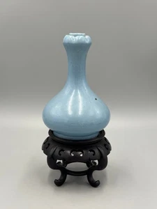 Antique 19th c Chinese Mist Blue Glaze Porcelain Gralic Vase 6 1/4 '' - Picture 1 of 19